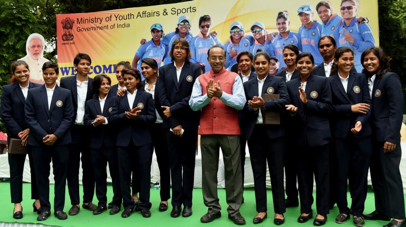 Sports Minister Vijay Goel felicitates Indian womens cricket team