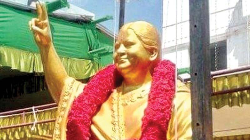 Jayalalithaa statue in the party headquarters