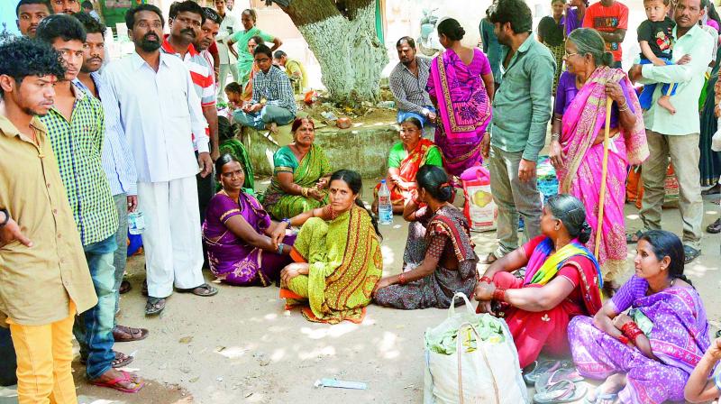 Protest at Sultan Bazaar maternity hospital over maternity deaths, on Saturday.