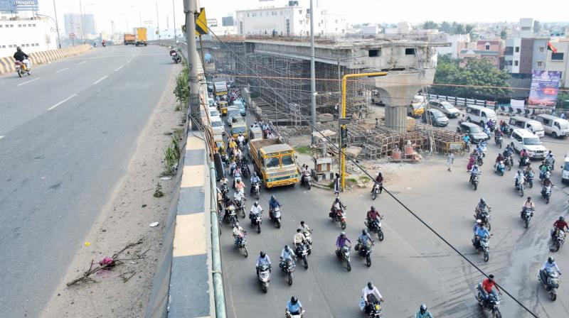 Incomplete Chennai port- Maduravoyal expressway work. (Photo: DC)