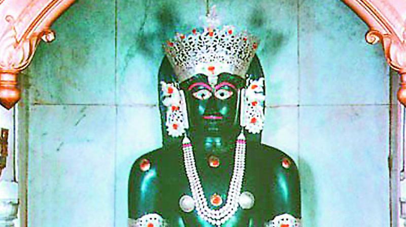 Idol of lord Manikyaswamy.