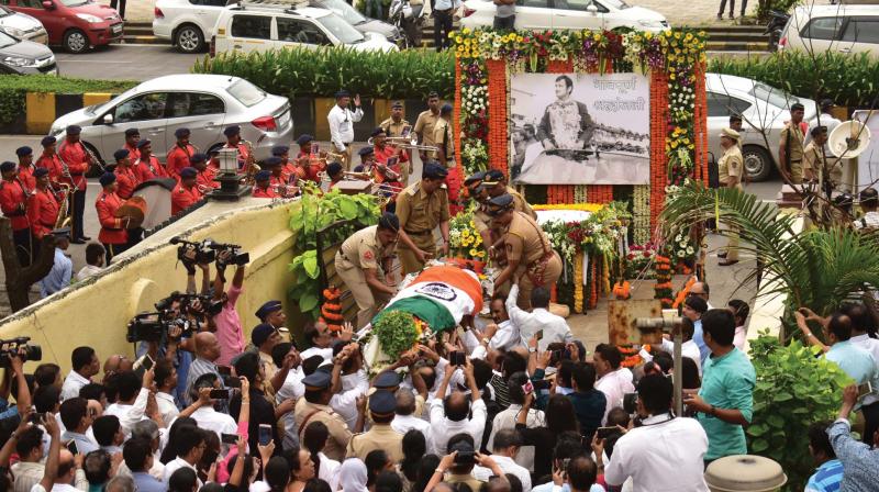 Friends, family members pay tribute to the mortal remains of Ajit Wadekar in Mumbai on Friday. (Photo: Debasish Dey)