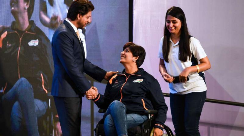 Shah Rukh Khan with para athletes.