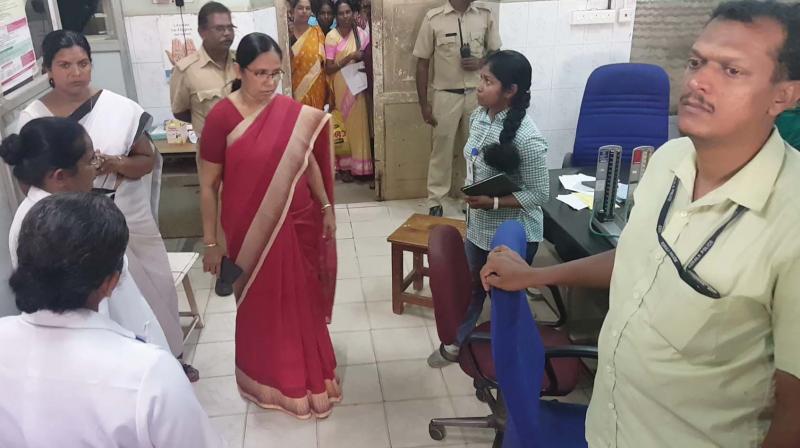 A TV grab of health minister K.K.Shailaja enquiring about dengue situation in general hospital during a surprise visit in Thiruvananthapuram on Thursday.