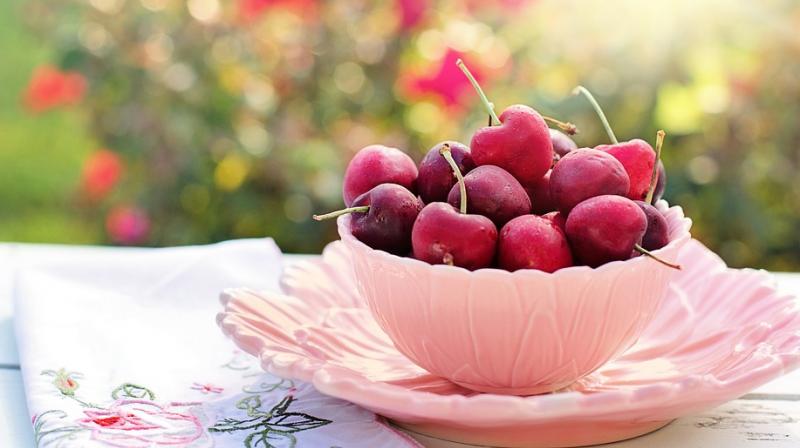 Just 240ML of cherry juice daily ups sleep time by 84 mins in elderly. (Photo: Pixabay)