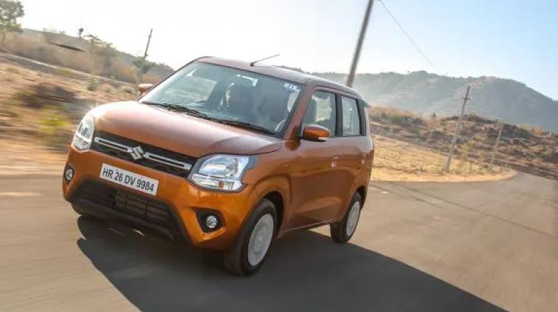 The WagonR CNG LXI(O) is priced at a premium of Rs 5,000 over the LXI variant.