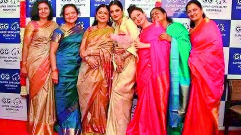 (Left to right) Dr Jaya Sreedhar, Dr Revathi Swaminathan, Dr Kamala Selvaraj, Radha Syed, Narayani Ganesan and Vijaya Chamundeswari along with their famous sister Rekha.