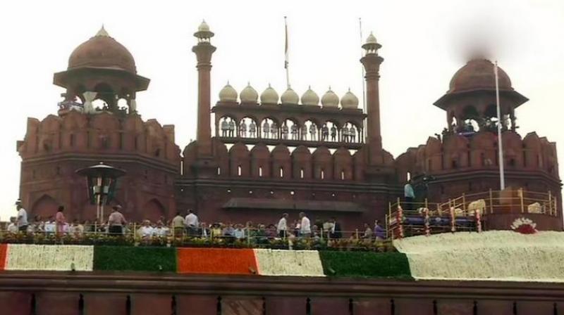 Minutes after the event ended, heaps of plastic water bottles could be seen in various enclosures at Red Fort. (Photo: Twitter | ANI)
