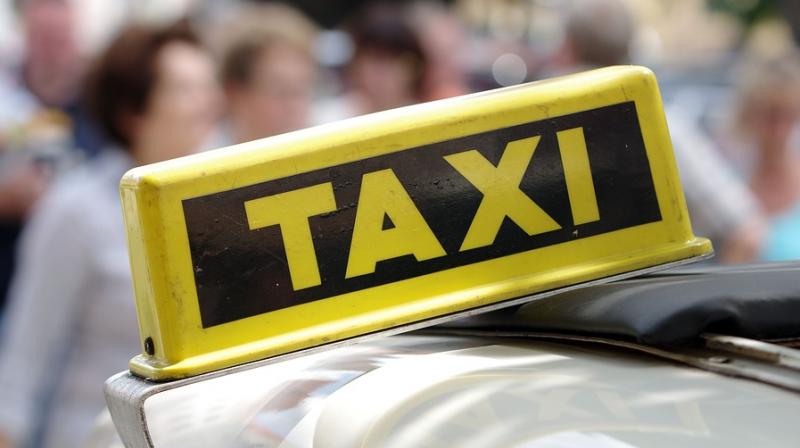 Man takes taxi to and from bank robbery. (Photo: Pixabay)