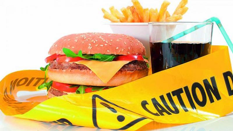 Ultra-processed foods include mass-produced, ready-to-eat foods such as packaged snacks, sugary drinks, breads, candies, ready-made meals and processed meats.(Representational Image)