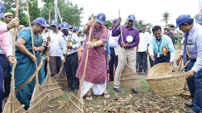 MOS for Communications, Manoj Sinha participates in Swacch Bharat programme at Rajiv Gandhi Memorial Telecom Training Centre in city on Sunday.  (Photo: DC)