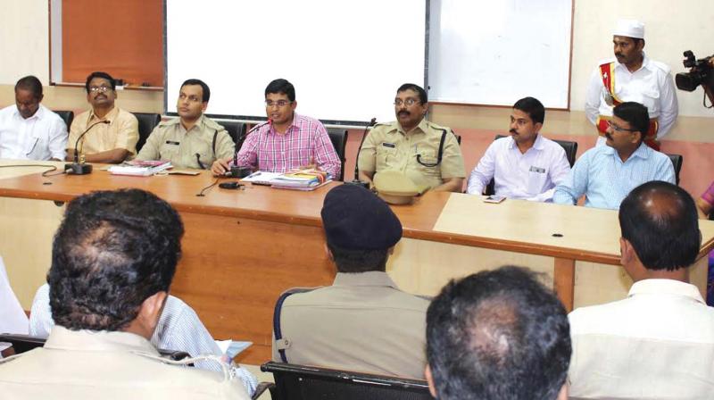 Collector Dr K. Kowsigan addresses the Thrissur pooram meeting at the collectorate on Monday. (Photo: DC)