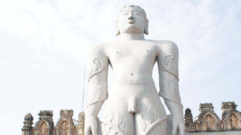 ASI officials inspecting the statue of Bahubali at Shravanabelagola. (Photo: DC)