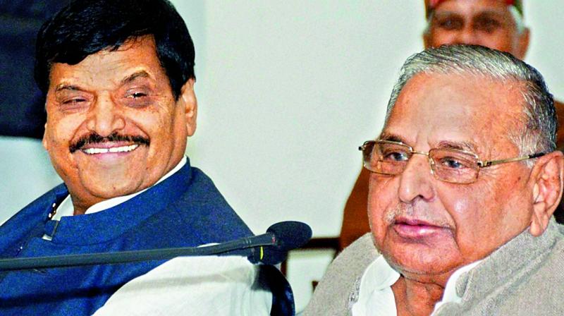 SP supremo Mulayam Singh Yadav at a press meet with UP chief Shivpal Singh in Lucknow on Thursday. (Photo: PTI)