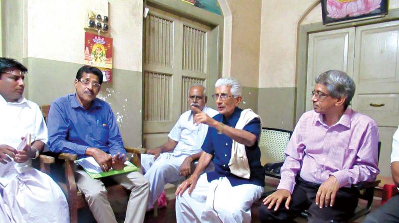 Members of Tamil Nadu Cauvery family discussing about formation of Cauvery Management Board (CMB) by Centre at a meeting held at Mannargudi recently.	DC