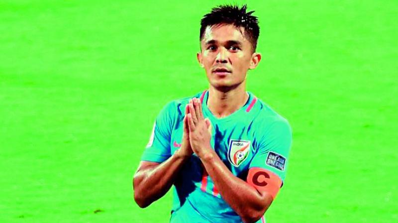 With Sunil Chhetris heart-warming video going viral on social media, local football fans are lamenting the lack of support for Indian football. Indian cricket team skipper, Virat Kohli, also extended his support to the football team