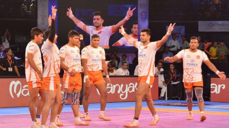 Puneri Paltan held their nerves to beat U Mumba for the second time in Vivo Pro Kabaddi season 5. (Photo: Vivo Pro Kabaddi)