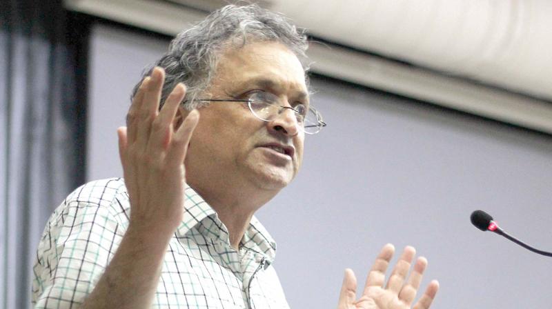 Historian Ramachandra Guha addresses a meet organised by Citizens Against Steel Flyover. (Below) Volunteers count votes in the city	(Photo:DC)