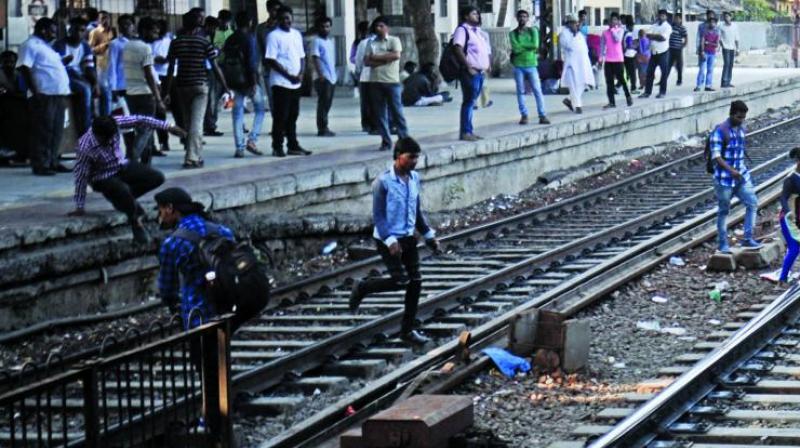 Dozens of people die when they are hit by trains while crossing the tracks. (Representational Images)