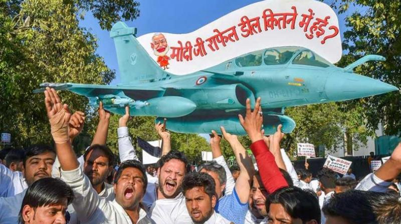 The Supreme Court on Friday dismissed all petitions pertaining to multi-million dollar Rafale fighter jets deal. (Photo: File)