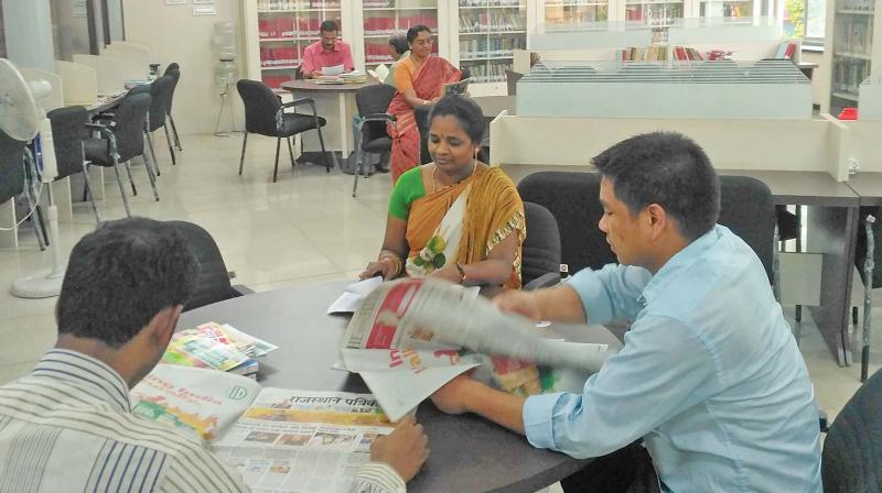 Hindi learners at the Hindi Prachar Sabha library.  (Photo:DC)