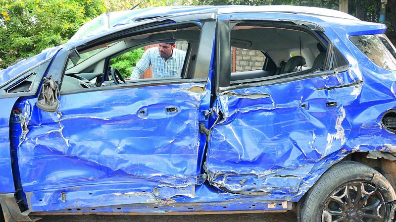 The mangled body of the car involved in the accident (Photo: DC)