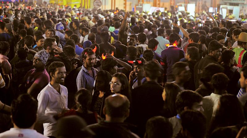 People gathered on MG road and Brigade road on New Years day. (Photo: R. Samuel)