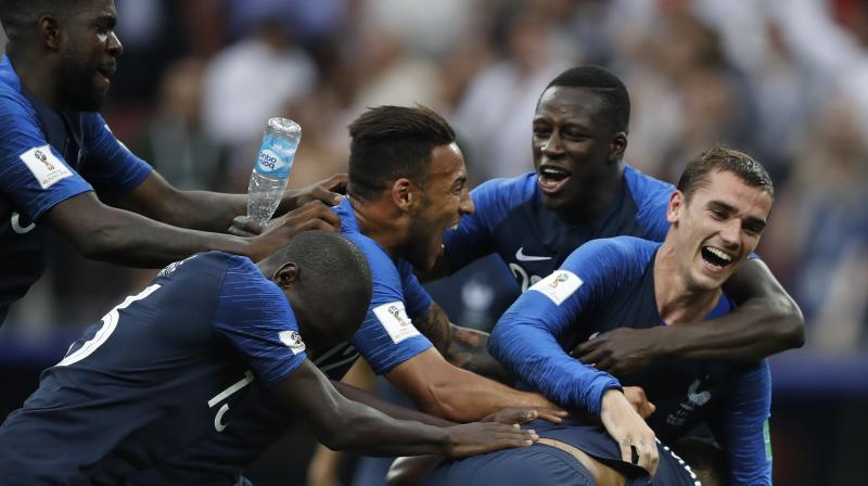 Didier Deschamps boys ended a 20-year wait as the Les Blues created history. (Photo: AP)