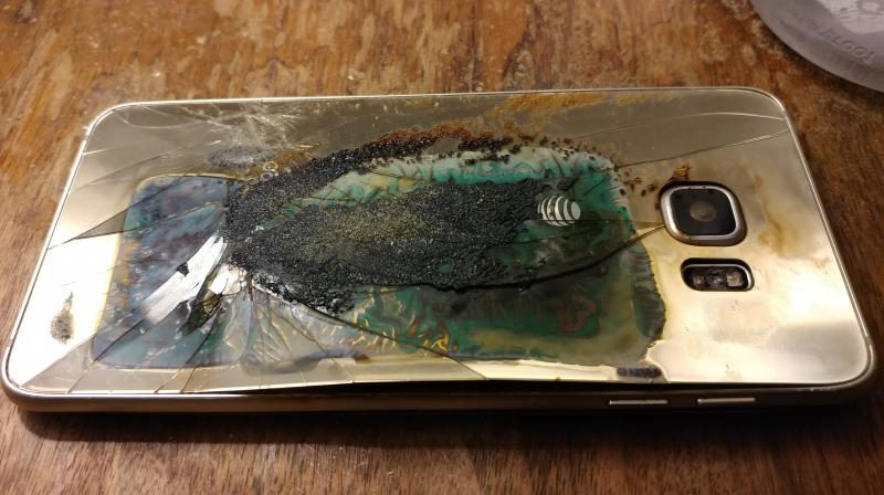 There are still many consumers who have reported that their Samsung-branded smartphones are still experiencing similar problems, wherein their devices batteries are overheating and even catching fire in the process. (In image: Galaxy S6 Edge+/Softpedia/Representational image)