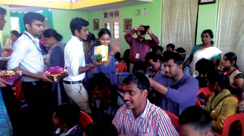 QuEST Global employees give away gifts to students of Sahajeevan School for Special Children, Kaniayapuram.