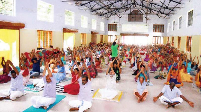 Yoga session at a public hall in Kunnamthanam. (Photo: DC)