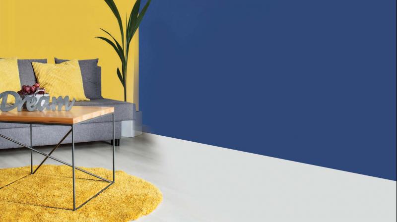 Have a single yellow wall that you can complement with a rug of the same colour.