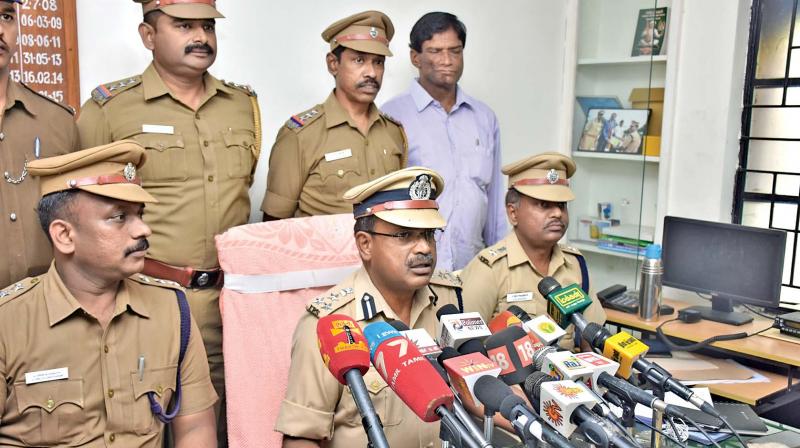 S. Monoharan, joint commissioner of police, Chennai (East zone) addresses the media on Sunday to inform the arrest of two Delhi based criminals (Photo: DC)