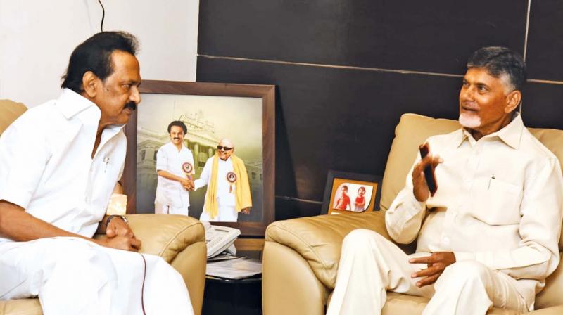 Andhra Pradesh Chief Minister N. Chandrababu Naidu discusses political alliance for the 2019 Lok Sbaha polls with DMK president M.K. Stalin at the latters residence in the city on Friday.   (Image: DC)