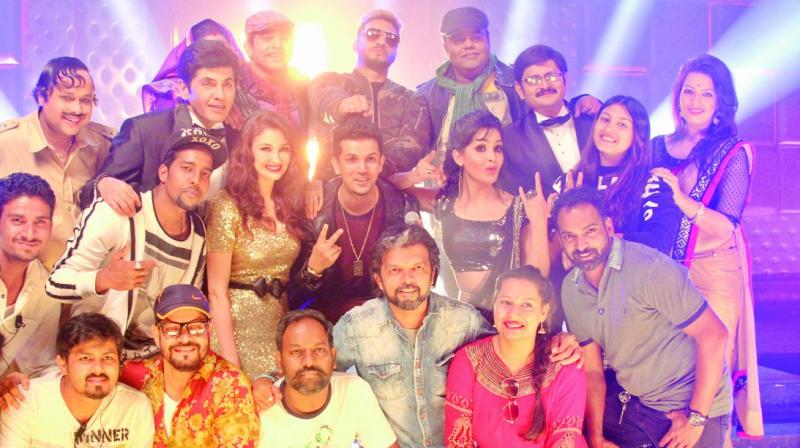 As soon as they heard the song, the makers instantly decided to make a video for it, featuring the entire cast, and even roped in Salman Khans favourite choreographer, Mudassar to add energy to the artistes steps.