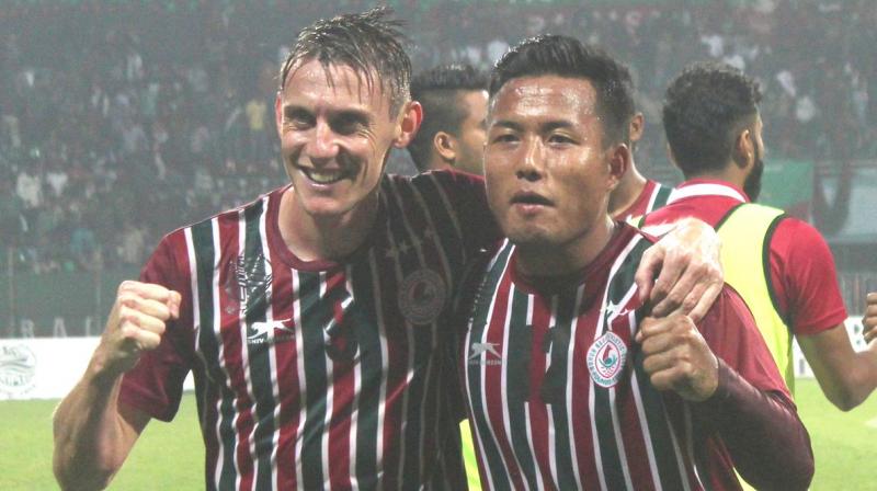 Darry Duffy with Jeje Lalpekhlua will look to put the rival defence under pressure. (Photo: Mohun Bagan media)