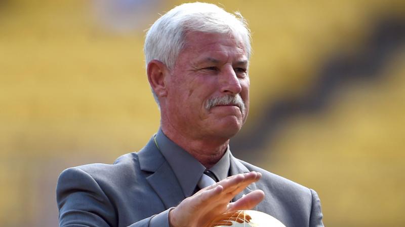 Dianne Hadlee, wife of New Zealand great, Sir Richard Hadlee, said that as a safeguard, the 66-year-old fast bowling legend would soon commence chemotherapy treatment and \it is expected that, in time, he will have a full recovery\. (Photo: AFP)