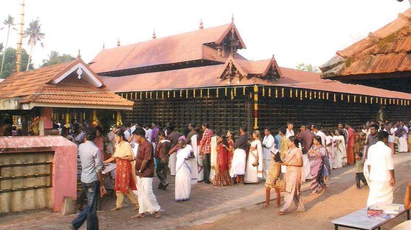 Devotees at Evoor SreeKrishna Temple.