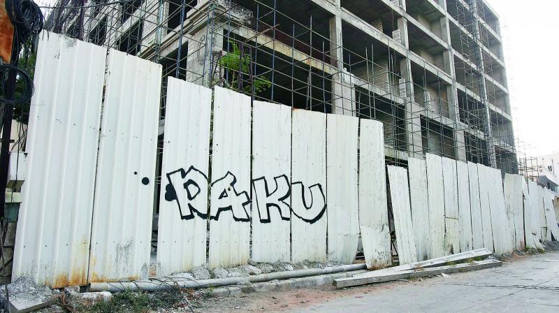 Famed street graffiti artist Daku marked his presence in the city with his signature, at a construction site in Banjara Hills.