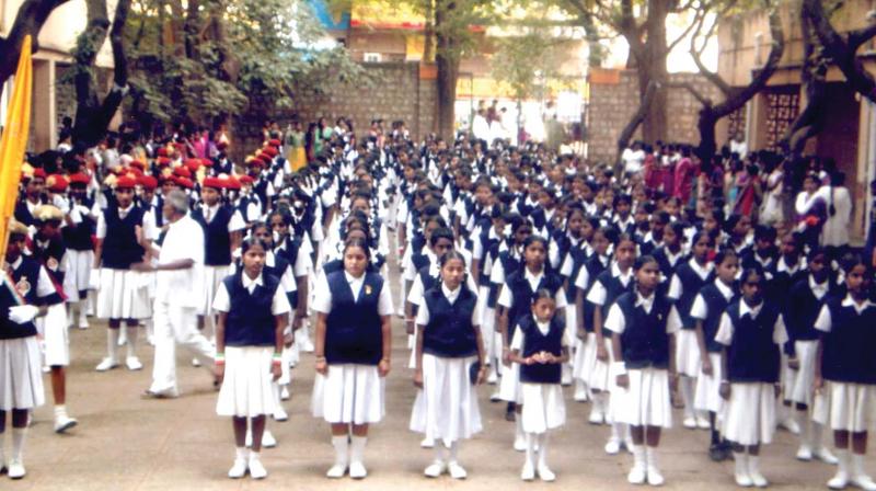 Students of BBMP Girls High School Mathikere