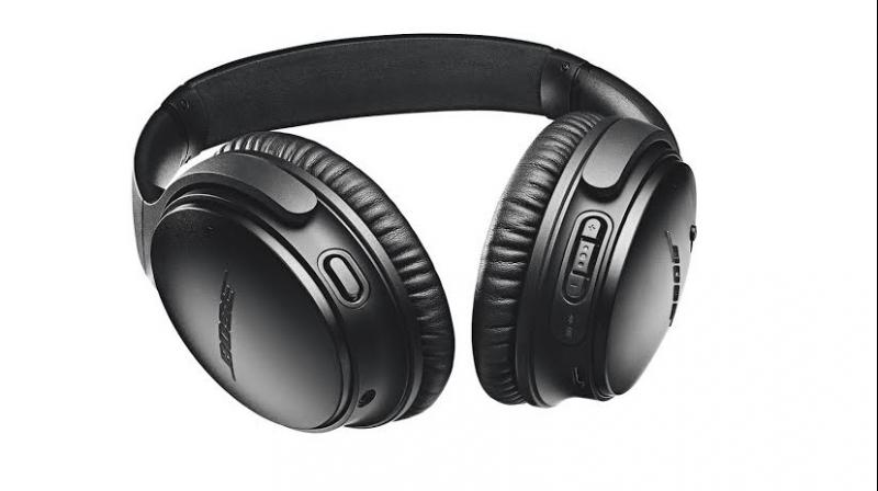 The QC35 II noise-cancelling headphones borrow all the performance and features from the original QC35 and claims to offer up to 20 hours of battery life.