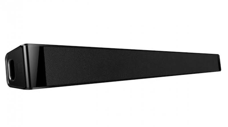 Sound Slick sound bar system measures 81cm long with 6.6 cm width and 6.5 cm height and weighs just 1670 gram making it one of the lightest sound bars in the market.