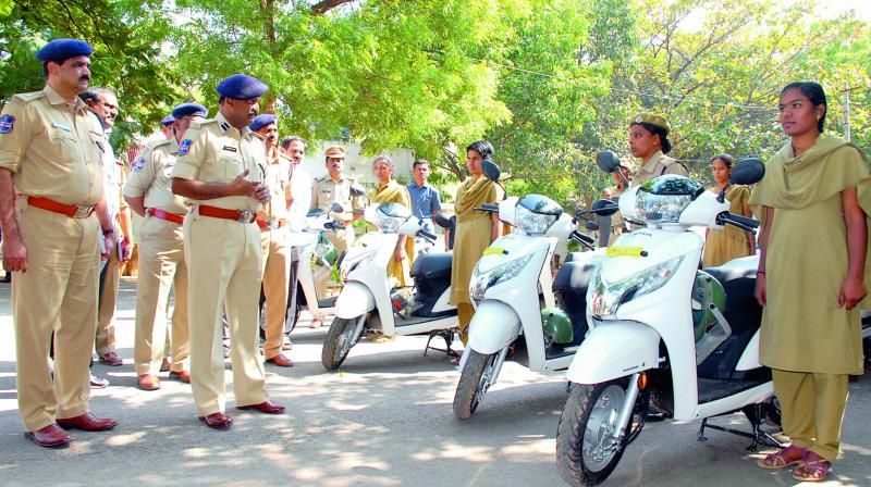 Commissioner G. Sudheer Babu launches new vehicles for she team members. (Photo: DC)