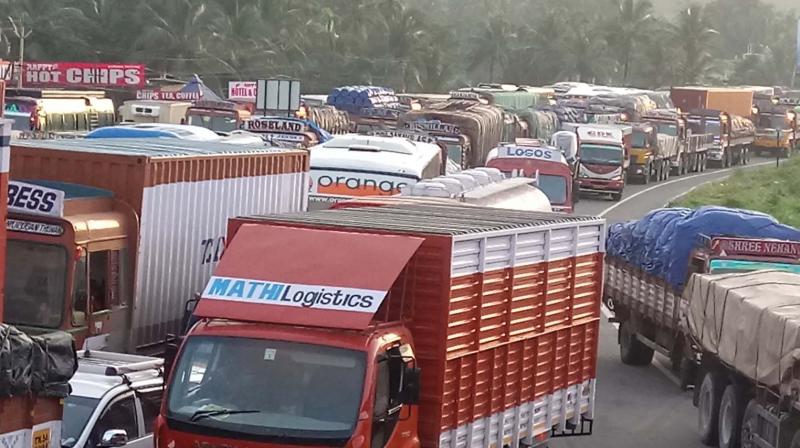 Traffic snarl at Kuthiran on Friday. (Photo:DC)