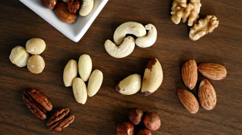 Experts reveal health benefits of eating nuts. (Photo: Pexels)