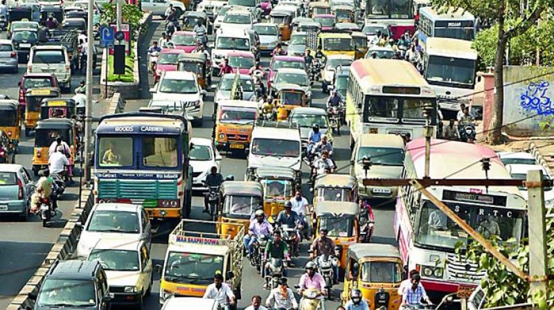 A commuter has complained to the traffic police on its Facebook page that a U-turn created at Lakdikapul petrol bunk is causing traffic jams.