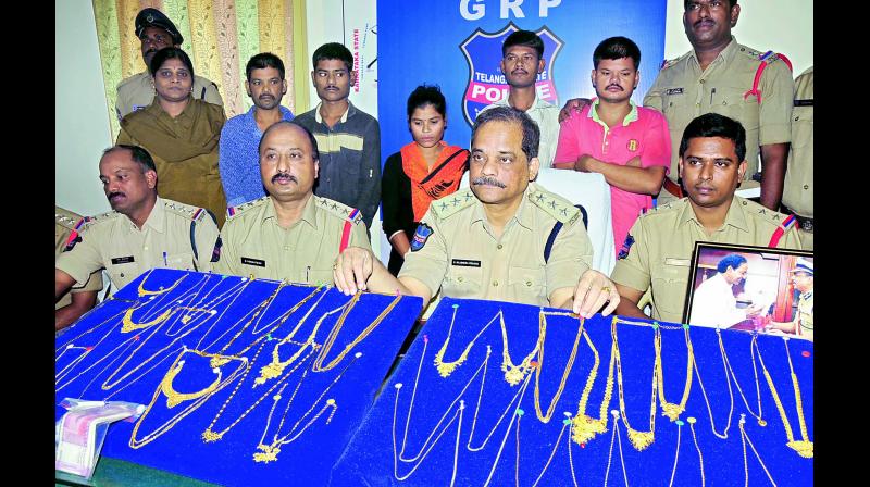 Police displays the seized gold and cash to the media at the Railway SP office in Secundrabad on Wednesday. (Photo: DC)