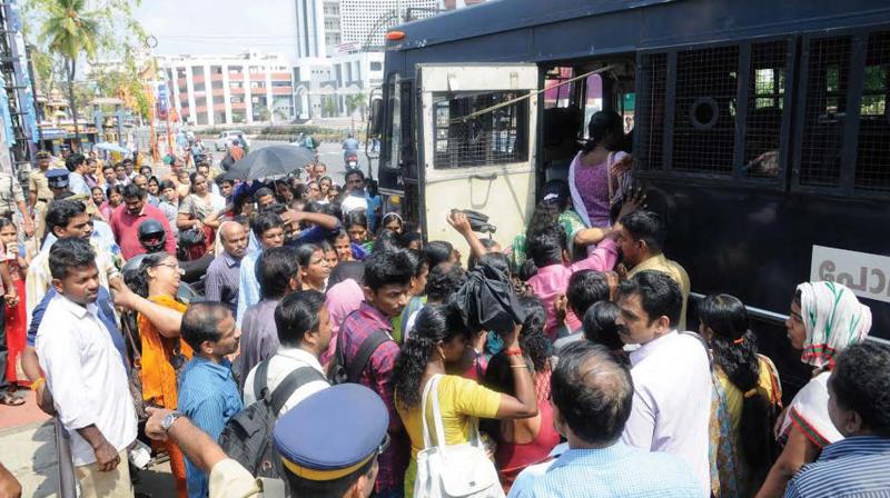 Police came to the rescue of stranded passengers by arranging department vans on hartal day (Photo: A.V. MUZAFAR)