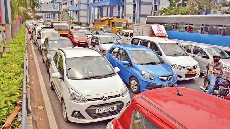 According to local police sources, the boom in cab industry also added to the peak hour traffic. The similar office timings of IT companies are another reason for the growing traffic snarl.