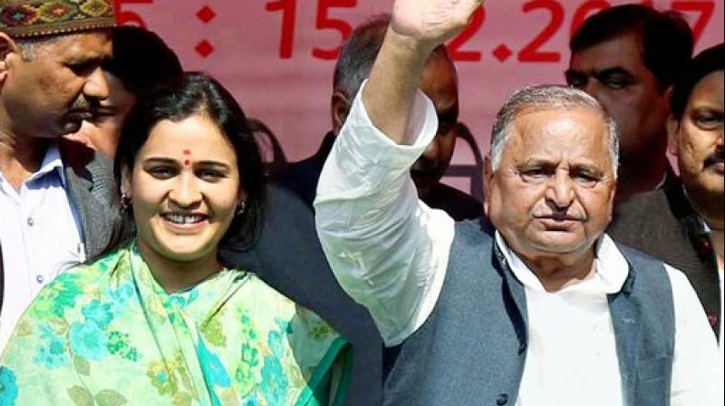 Mulayam Singh Yadav in support of his daughter-in-law and SP candidate Aparna Yadav at an election rally in Lucknow on Wednesday. (Photo: PTI)